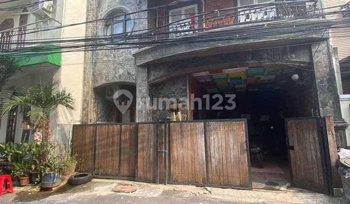 Rumah Kost, Jaksel, Furnished, Dekat Pondok Indah Mall, Mrt, Mall