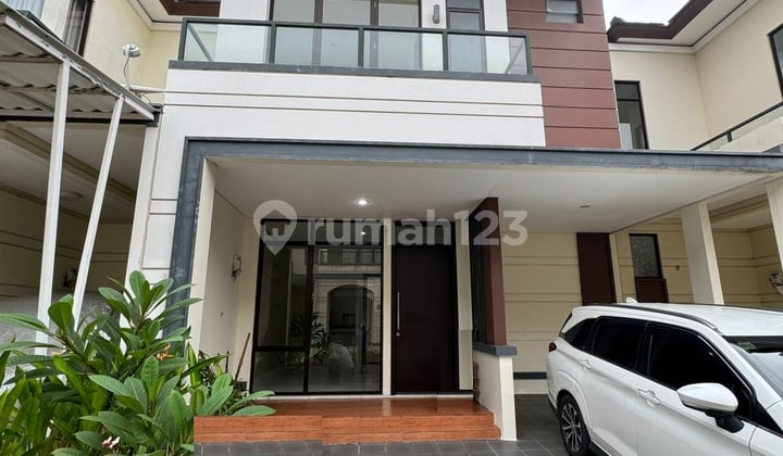 Rumah Bagus, Unfurnished, Siap Huni Dalam Cluster Keamanan 24 Jam
