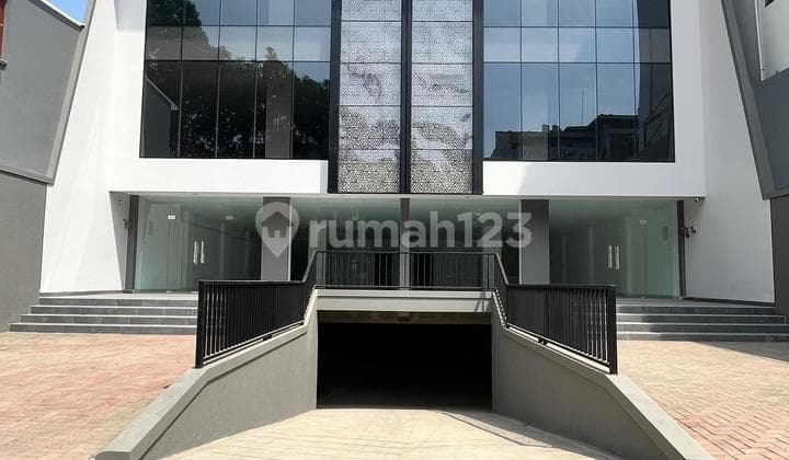 Dijual Ruko Cantik 4 Lantai di Duren Sawit Jakarta