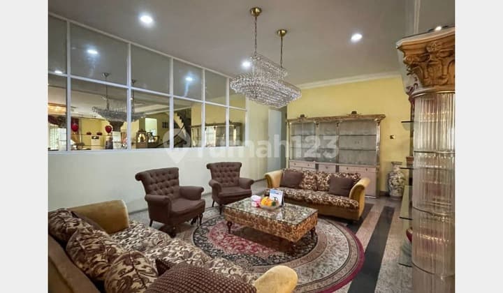 Mewah & Elegan, Rumah di Pondok Indah - Harga Dibawah NJOP!