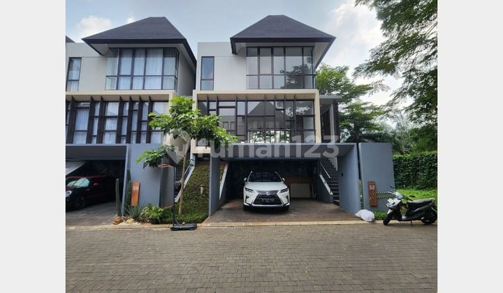 Rumah Modern Eksklusif di Serenia Hills, Lebak Bulus - Hadap Utara | 263m²