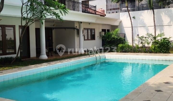 Rumah Mewah Kemang - Luas Lahan 1.430 M²