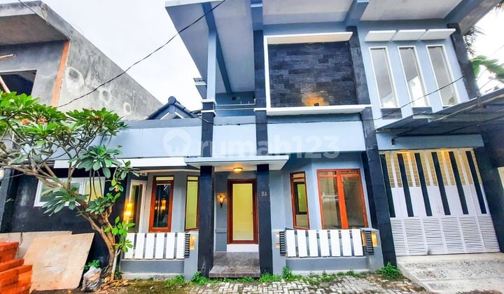 Rumah 2 Lantai Siap Huni, 100 meter Jl. Gito-gati 900 jutaan
