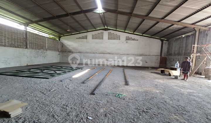 Sewa Gudang Luas Strategis Dekat Tol Mohammad Toha Bandung
