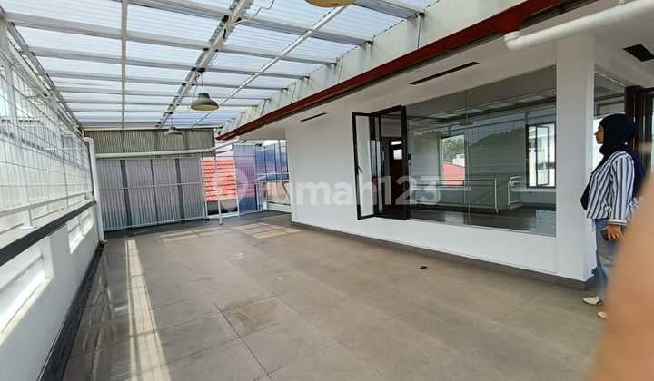 Rent Commercial Space/Office/Warehouse Building in Gegerkalong, Bandung
