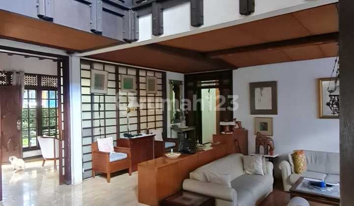 House for Sale, Suitable for Boarding House in Cisitu Dago, Bandung City