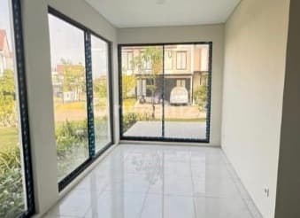 Selling a House with 2-Way Orientation at Tatar Simakirana, Kota Baru Parahyangan