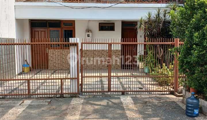 Disewakan/Dijual Rumah Cantik Strategi Siap Huni Dipulomas