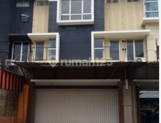 Disewakan Ruko 2,5 Lantai Ditaman Cemara Harapan Indah Bekasi