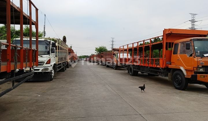 Disewakan Lahan Lokasi Bagus Di Jln.banjir Kanal Timur, Kec.cakung, Jaktim