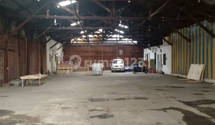 For Sale Warehouse In Jatinegara Kaum, Pulo Gadung Subdistrict, East Jakarta