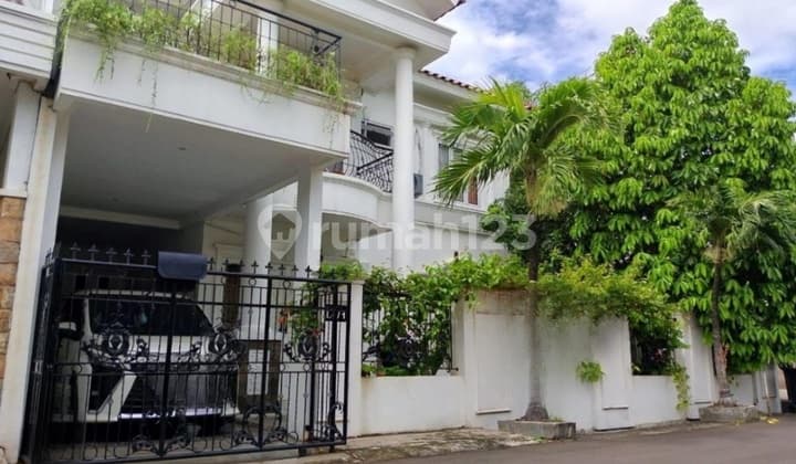 Dijual Rumah Di Grand Galaxi , Bekasi Selatan