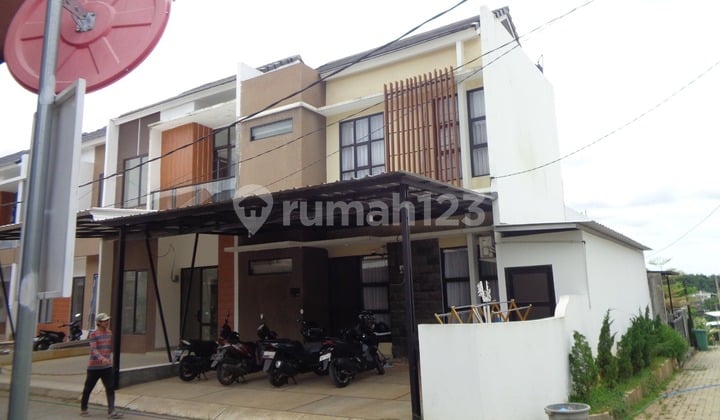 Dijual rumah siap huni D'Hills Residence pamulang
