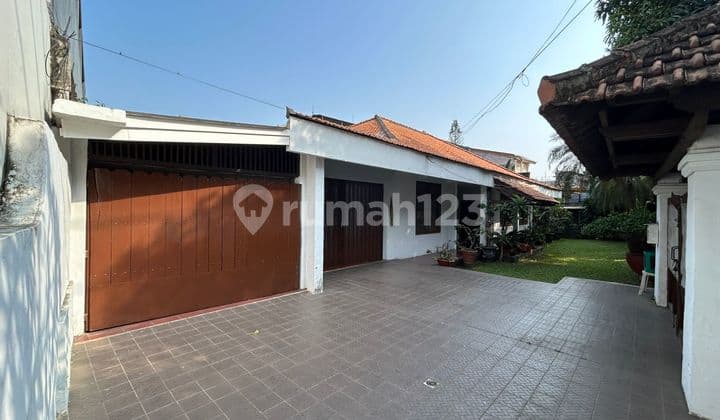 For Sale, Move-in Ready House in Kebon Jeruk Area, Jakarta