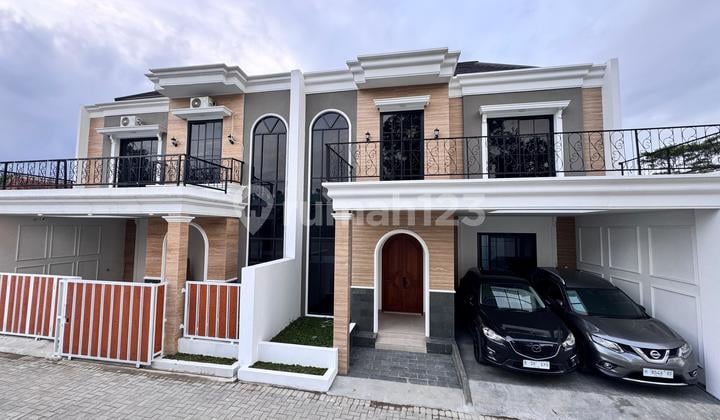 Rumah Bagus Shm 2 Lantai Tanpa Kolam Renang