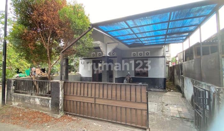 Disewakan Rumah -Jl. Kaliurang KM 8. Kom Prujakan. Gg Rambutan No 11. Sleman, Yogyakarta