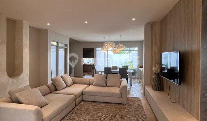 Rumah Villa Luxury Minimalis Modern di Setiabudi Regency, Bandung