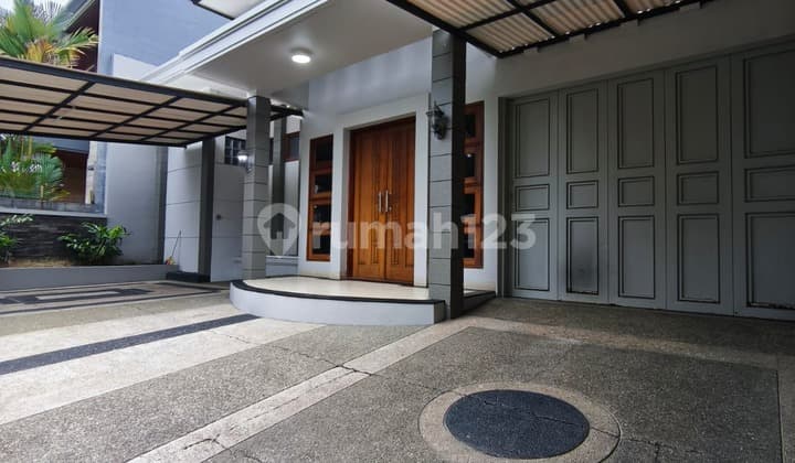 Rumah eksclusif 1 lantai siap huni di Singgasana Pradana, Bandung