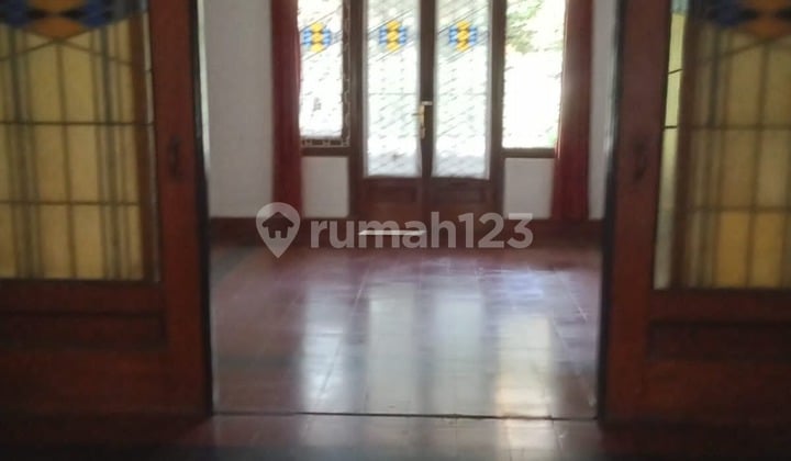 Rumah Heritage Sangat Terawat dan Harga Murah di Dago, Bandung