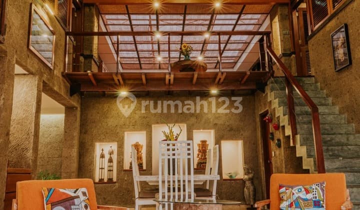 Rumah Villa sangat mewah dan keren banget di Kerobokan, Bali