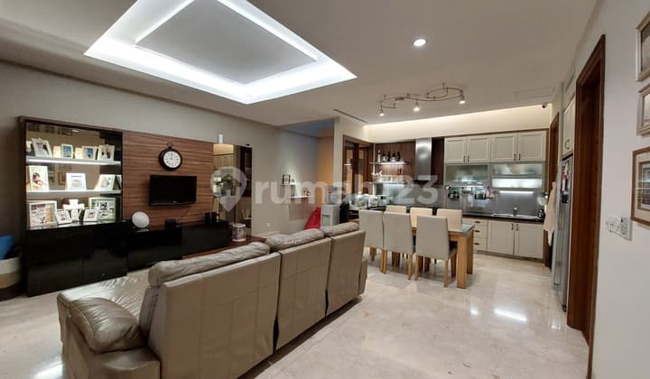 Rumah Bagus Mewah di Ciumbuleuit Dalam Komplek Eksklusif, Bandung