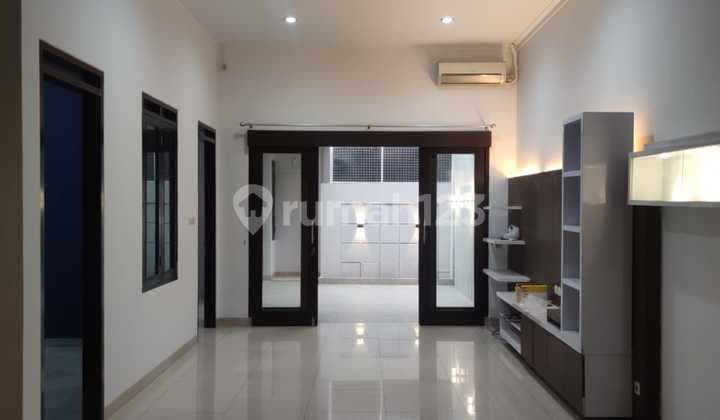 Rumah minimalis sangat rapih dan nyaman di Batununggal, Bandung