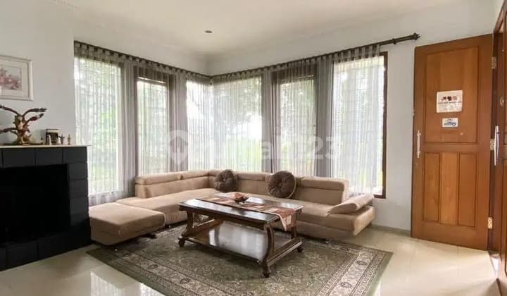 Rumah Modern Minimalis Ada Pool Furnished di Resor Dago Pakar