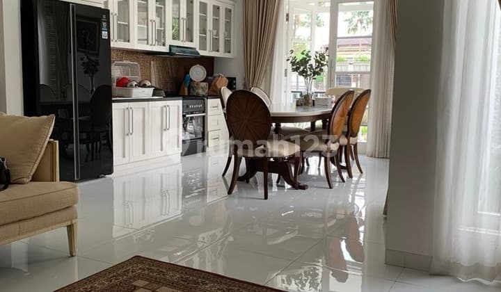 Turun harga, Rumah furnished sangat mewah di Ciumbuleuit, Bandung