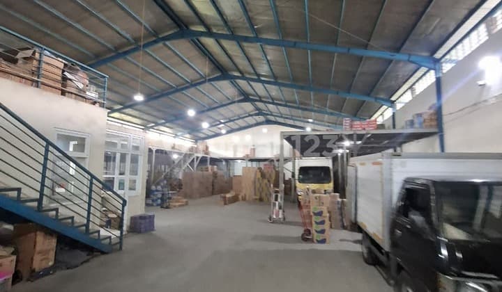 Gudang Bagus dan Luas lokasi di MainRoad Soekarno Hatta, Bandung