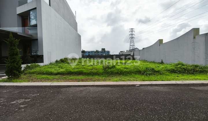 Kavling Lokasi Premium di Cluster Singgasana Pradana, Bandung