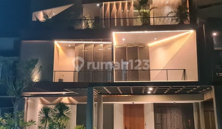Rumah baru modern dan mewah di Xandari Summarecon Bandung