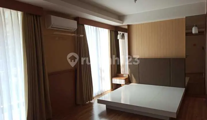 Apartemen harga termurah 3BR jadi 2 BR di Landmark Residence
