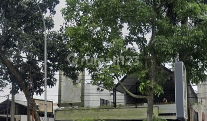 Business Space Suitable for Coffee Shop and Restaurant in Burangrang, Bandung