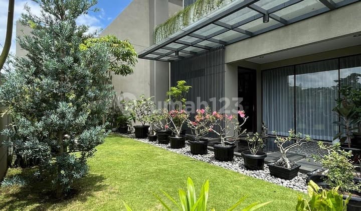 Rumah sangat bagus dan asri di Budi Indah Setiabudi, Bandung