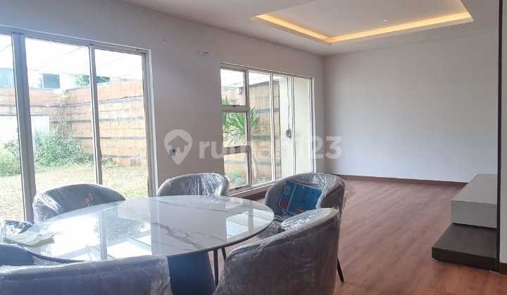 Luxury and Beautiful House in Tatar Larangtapa, New City of Parahyangan