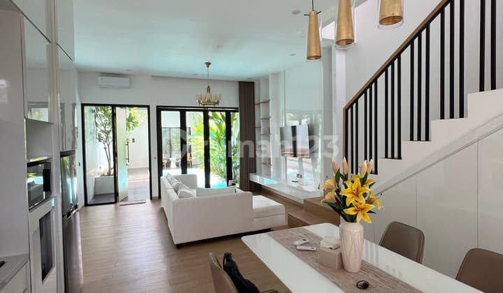 Rumah Villa Baru sangat bagus dan siap huni di Padonan Canggu