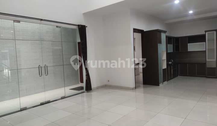 Rumah Minimalis 2 Lantai Siap Huni di Batununggal, Bandung