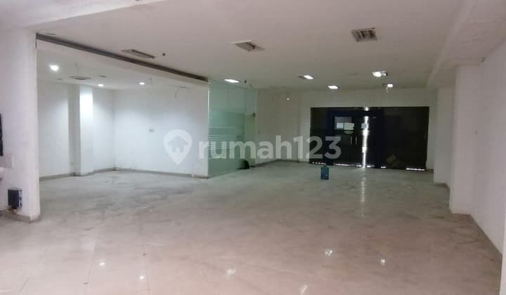 Gedung Cocok utk kantor Di mainroad Soekarno-Hatta, Bandung