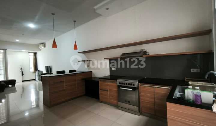 A very nice minimalist modern house in Taman Kopo Indah, Bandung