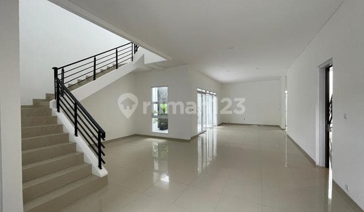Good and Ready-to-Occupy Modern Minimalist House in Setra Duta, Bandung