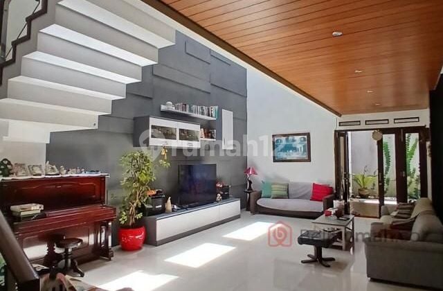 Rumah Cantik Sangat Asri dan Nyaman di Pondok Hijau, Bandung