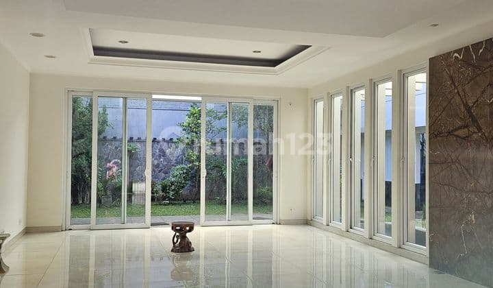 Rumah mewah dan bagus siap huni di Komplek Setra Murni, Bandung