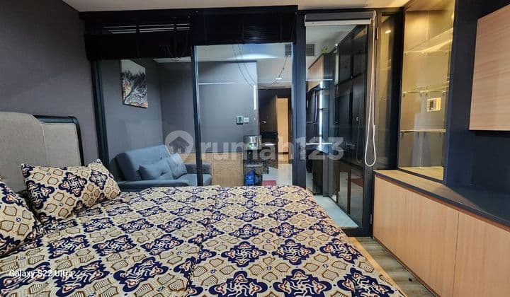Sewa Apartemen The Smith Alam Sutra Dekat Binus