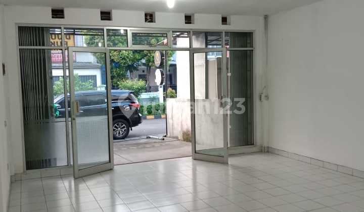 (JKT836) Dijual Ruko 2 Lantai Taman Buah Larangan - Ciledug