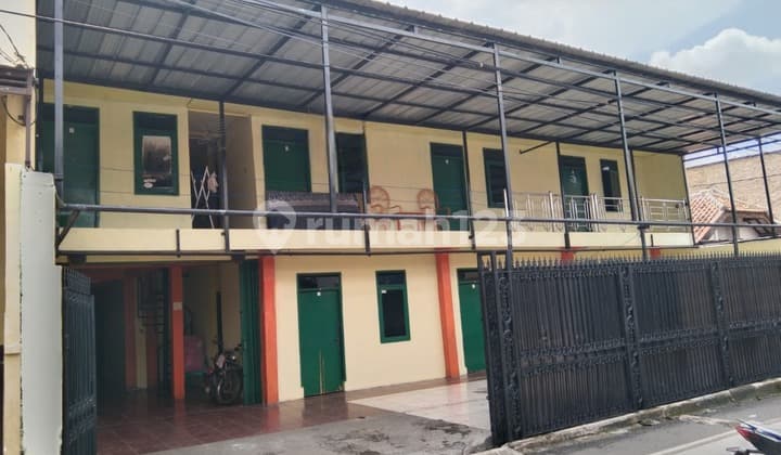 (RM224) Dijual Kost-an 47 Kamar dan Showroom di Bandung Kota