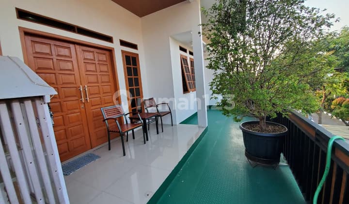 Jual Murah Rumah Bagus 3 Lantai Di Antapani Rumah 3 Lantai Semi Furnished Bagus SHM - Sertifikat Hak Milik di Antapani, Antapani