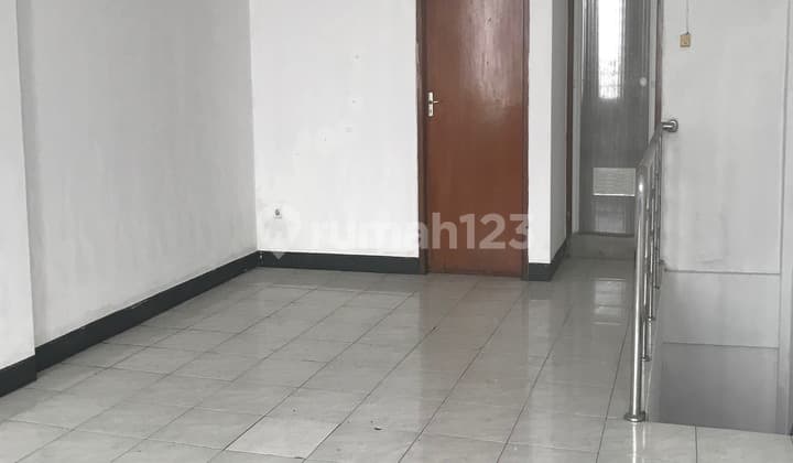 Sewa Ruko Mainroad Cibaduyut Cocok Untuk Apotik Dan Praktek Dokter, Untuk Ekspedis Shm Ruko di Mainroad, Cibaduyut 135 m² Unfurnished SHM - Sertifikat Hak Milik