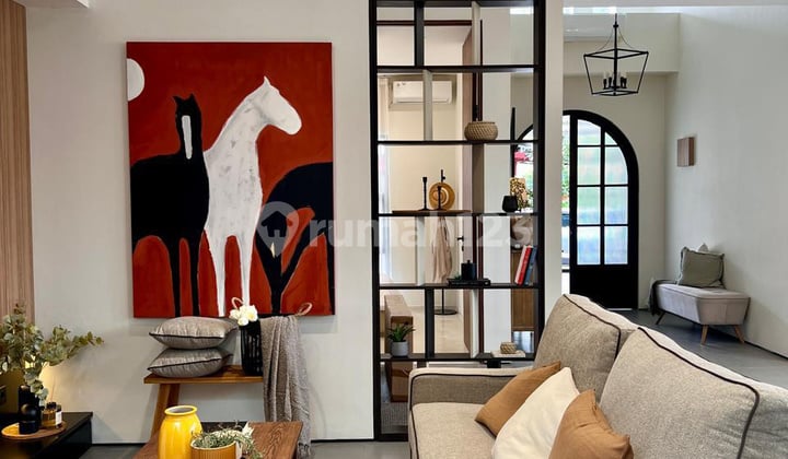 Luxury & Comfortable Smart Home For Sale Fully Furnished Casa Moreno Beautiful Furnished House with SHM - Certificate of Ownership in Tatar Jingganagara, Kota Baru Parahyangan