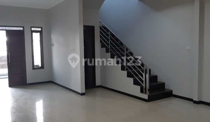 Sewa Rumah Siap Pakai Di Mekarwangi Dekat Dengan Sekolah Pusat Perbelanjaan Tempat Ibadah Rumah