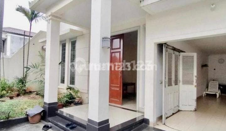 DIJUAL RUMAH BAGUS, SIAP HUNI ADA KOLAM RENANGNYA DI KEMANG, JAKARTA SELATAN